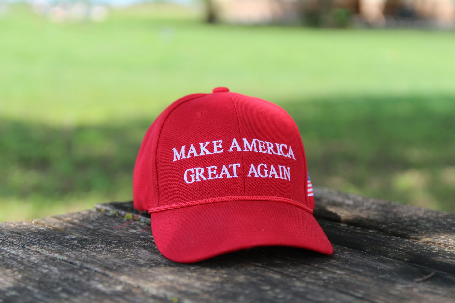 A picture of a hat saying 'Make America Great Again'